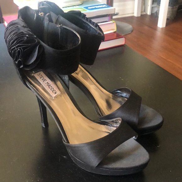 Shoes - Picture 11 of 12